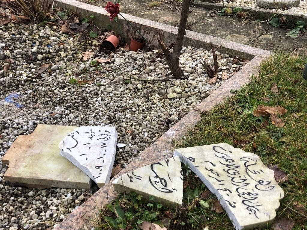 Kemenlu Turki: Vandalisme Di Pemakaman Muslim Tanda Baru Meningkatnya Islamofobia di Eropa